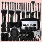 Pinceaux HGHDBT ensemble noir 65 pièces avec étui pour un maquillage homogène.