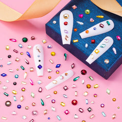 Hinzic strass rectangle sur ongles, détails nets et élégants.