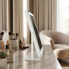 Miroir HNV rotation 360° permet de tester angles et coiffure.