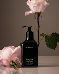 Homecourt Lavage Mains Rose Steeped, flacon-pompe; nettoie en douceur et hydrate.