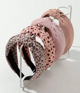 Huachi bandeau cheveux nœud rose cœur léopard, style tendance et tenue sûre.