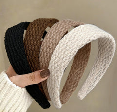 Huachi bandes-cheveux-tricot-mode: accessoire tendance pour un style 70s chic.