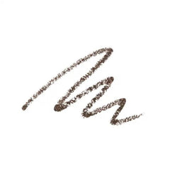 Dessin précis des sourcils avec Microshade Huda pour une application détaillée