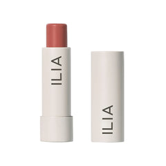 ILIA Balmy Tint Hold Me montre une teinte naturelle et hydratation rapide.