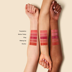 ILIA Color Haze—appliateur métal précis pour retouches nomades.