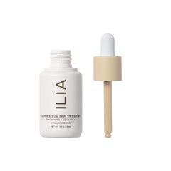 Emballage ILIA Teint SPF40 – design épuré et pratique au quotidien.