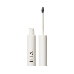 ILIA In Frame Brow Gel clair universel pour un fini naturel et une tenue légère.