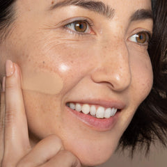 Nuancier des teintes ILIA True Skin Serum Foundation pour choisir votre rendu.