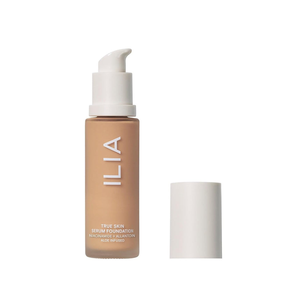 ILIA True Skin Serum Foundation – bouteille pratique pour application fluide.