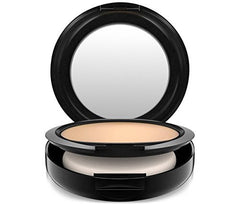 MAC Studio Fix Poudre : application en une étape pour un fini mat durable.