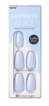 Ongles ImPRESS bleu clair en forme coffin, pose rapide et durable.