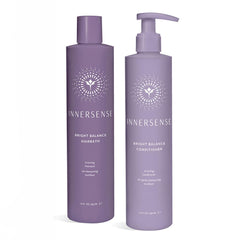 INNERSENSE shampooing violet en bouteille neutralisant les reflets jaunes.