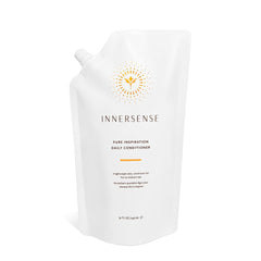 Soin quotidien INNERSENSE – la bouteille transparente met en valeur la texture légère et hydratante.