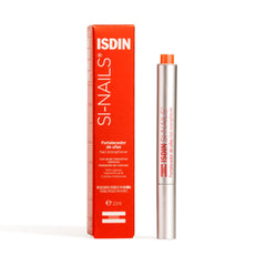 ISDIN Si-Nails: bouteille et application rapide pour des ongles plus forts.