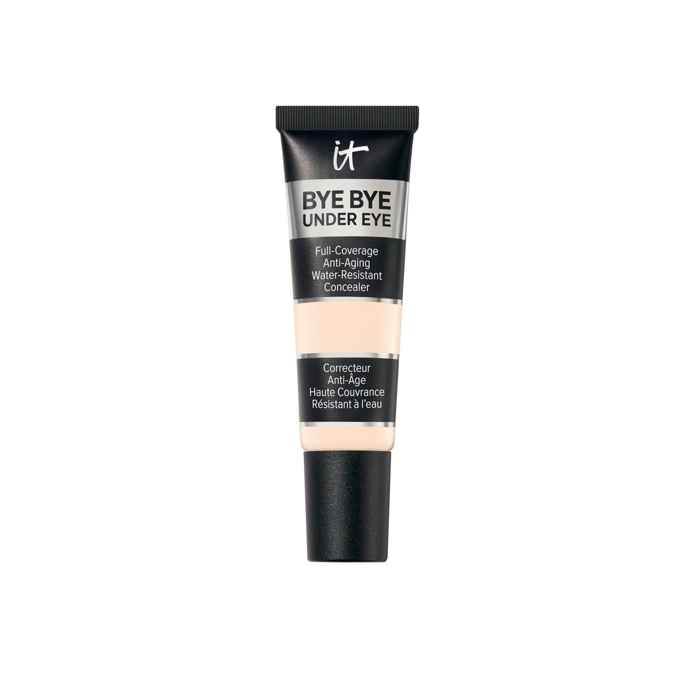 IT Cosmetics Bye Bye Under Eye Concealer montre l'emballage chic et une couvrance durable.