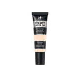 IT Cosmetics Bye Bye Under Eye Concealer montre l'emballage chic et une couvrance durable.