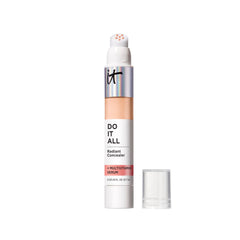 IT Cosmetics Do It All Radiant Concealer — bouteille facile à prendre en main et couvrance naturelle.