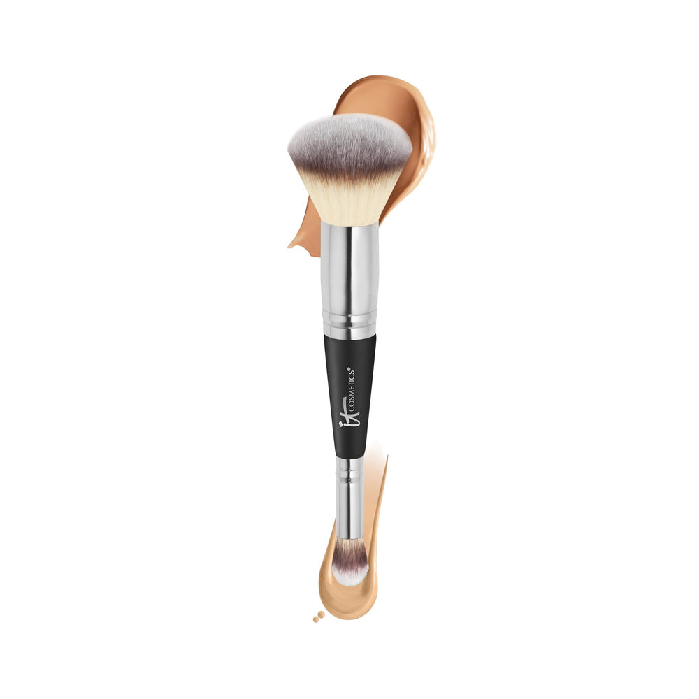 Brosse IT Cosmetics Heavenly Luxe N°7 – fond de teint, application homogène et rapide.