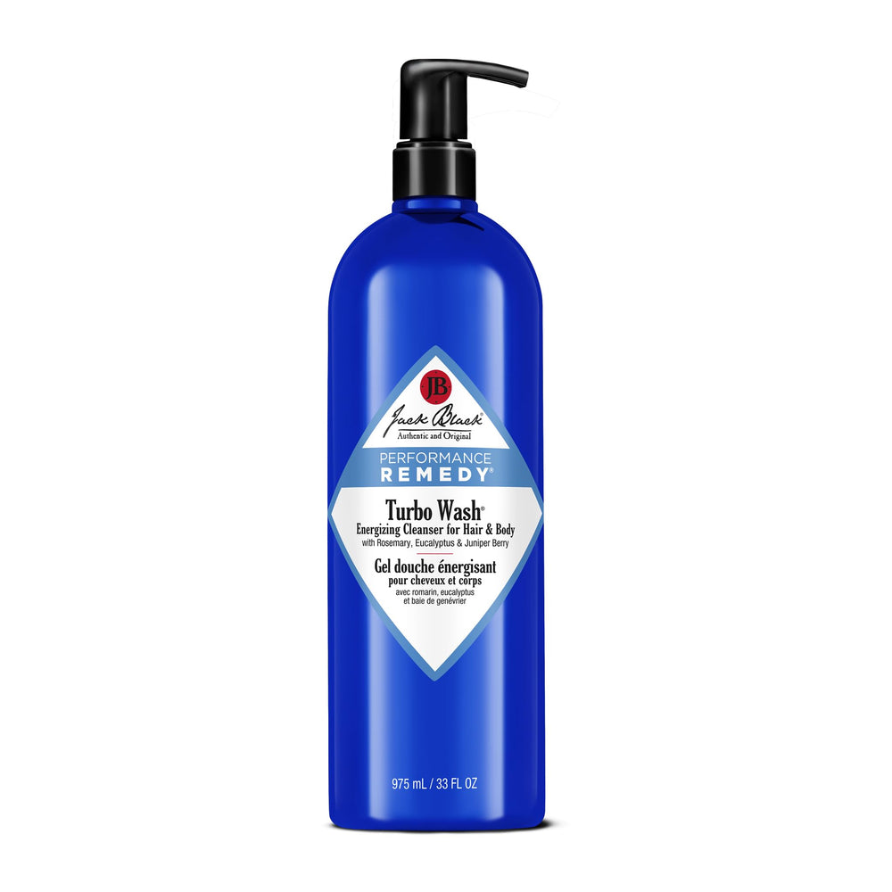 Jack Black Turbo Wash : versement de la bouteille pour une utilisation rapide.