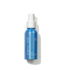 Jane Iredale D2O brume hydratante en bouteille pour peau fraîche et confortable.