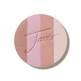 Jane Iredale PureBronze Refills Palette offre un éclat naturel et durable.