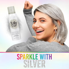 Punky Paillettes Argent sur peau pour un look glamour sans effort.