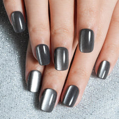 Ongles Jofay Fashion à effet œil de chat gris courts, look élégant en minutes.