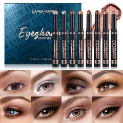 Jolilab stylo contour des yeux pour une définition nette et naturelle.
