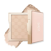 Jouer Flou Doux Poudre Pressée: fini mat et uniforme sans effet granuleux.