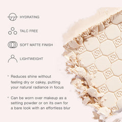 Poudre Jouer apparence peau floutée et homogène, effet mat durable.
