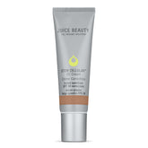 Juice Beauty Stem Cellular CC Cream SPF 30 Éclat Île, lueur légère sur le visage.