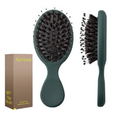 Brosse Jurrissa Mini à poils de sanglier verte, pratique pour l'emporter en poche