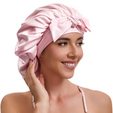 Bonnet KAAHYNNO nuit satin charmeuse rose pour protéger les cheveux pendant le sommeil.