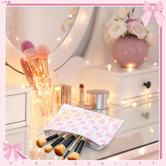 Dimensions généreuses 23 x 15 cm, trousse Kacctyen pratique pour cosmétiques.