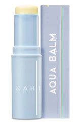 KAHI Aqua Balm Stick protège la peau avec une protection solaire invisible et légère.