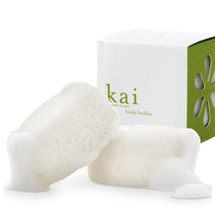 Kai Body Buffer : éponge exfoliante avec texture pour peau plus lisse.