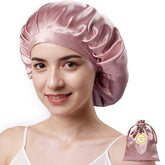 Bonnet Kaome en soie 100-momme, double couche pour cheveux lisses et hydratés.