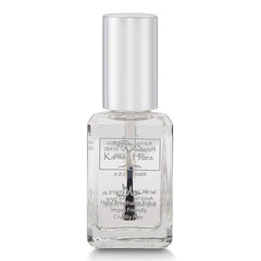 Vernis Karma Organic halal respirant en bouteille pour des ongles élégants et durables.