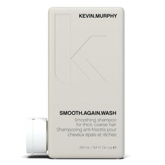 La bouteille KEVIN.MURPHY SMOOTH.AGAIN WASH offre hydratation et douceur quotidiennes.