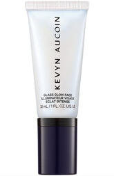 Kevyn Aucoin Glass Glow éclat glassy sur le visage et le corps.