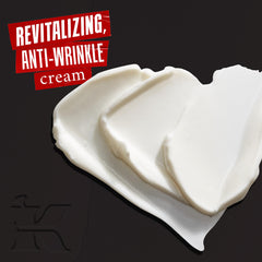 Kiehl's Age Defender – texture crème légère qui pénètre rapidement et laisse peau douce.