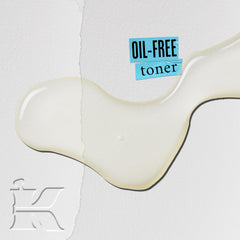 Appliquez Kiehl's Ultra Facial Toner sur coton pour nettoyer sans tiraillement.