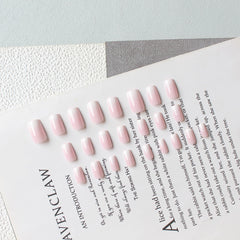 Ongles à colle ombrés, application simple et réutilisables selon le style.