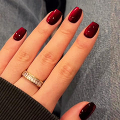 KQueenest ongles chrome noir brillant court carré, style moderne