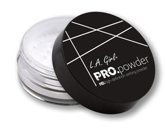 Poudre L.A. Girl Pro translucide, finition mate pour fixation durable du maquillage.