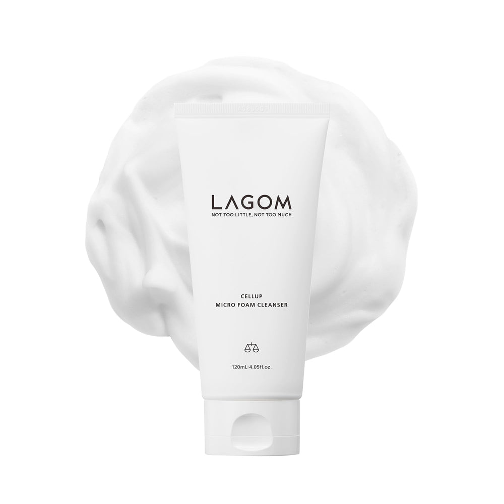 LAGOM Cellup: mousse micro-bulles dense pour un nettoyage en douceur.