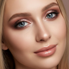Lamora Rose doré pour un glamour discret et lumineux.
