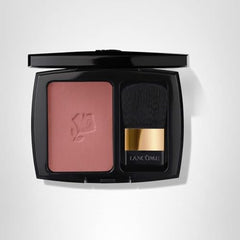 Lancôme Blush Subtil finition naturelle s'adapte à tout teint.