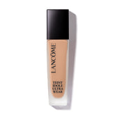Lancôme Teint Idole Ultra Wear: flacon et fini mat pour une allure naturelle.