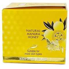Application quotidienne de Lanoline Manuka Honey Skin Renew, peau nourrie.
